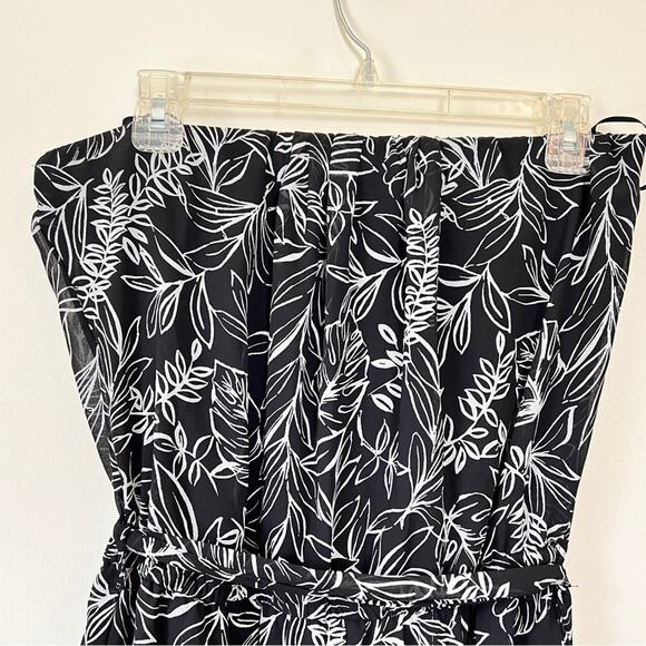 Forever 21 Women’s Black and White Drawstring Romper Sz L - Picture 4 of 12